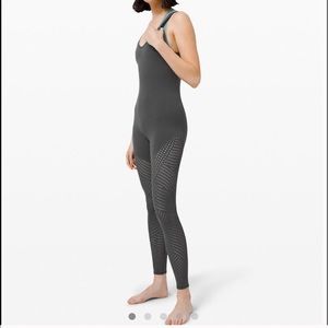 Lululemon Reveal Onsie Digi Rain size 6